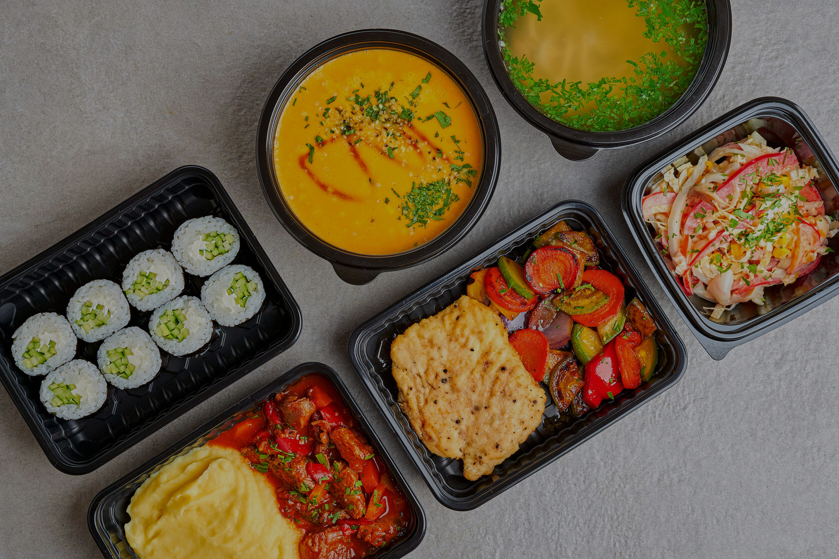 علبة سوشي الفاكهة البلاستيكية: كيفية تقليل هدر الطعام في عصر التعبئة والتغليف الجديد